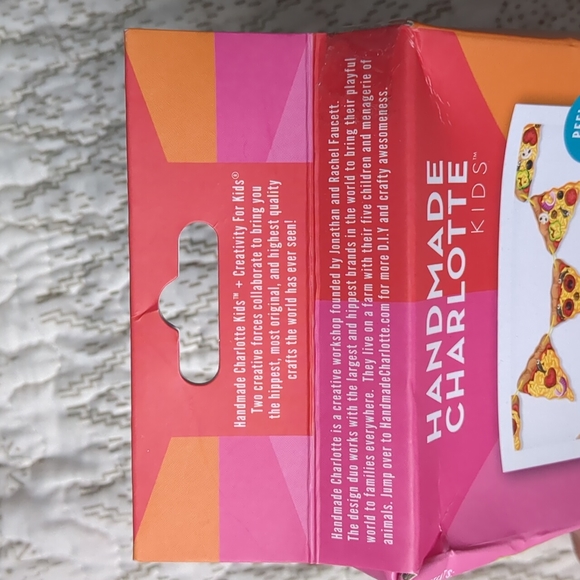 2/$15 Mini Pizza Garland DIY Kit - Picture 3 of 3